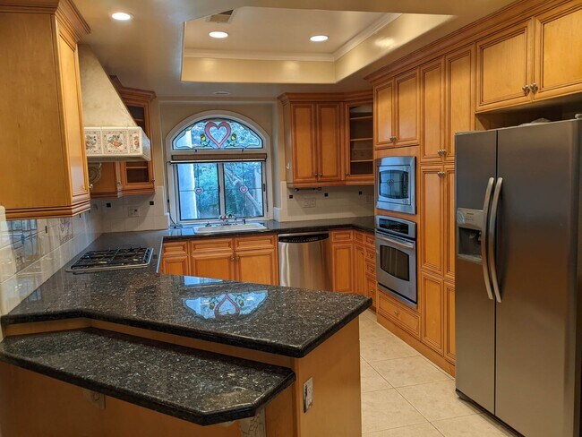 Foto del edificio - Luxurious and modern 2 bedroom home in the...