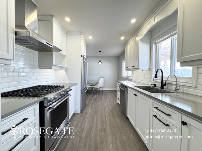 Building Photo - Spacious 3-Bedroom Condo with 2 Parking & Private Backyard – Brampton