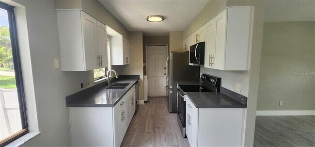 Foto del edificio - 541 E Virginia Ave