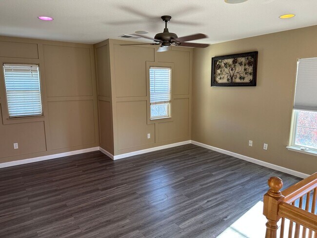 Foto del edificio - 2691 Hutchings Dr