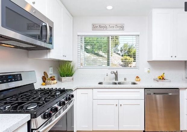 Foto del edificio - 1386 Casper St