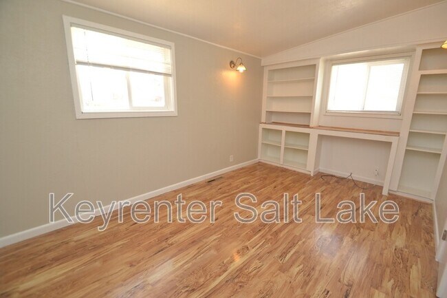 Building Photo - 790 E 8425 S