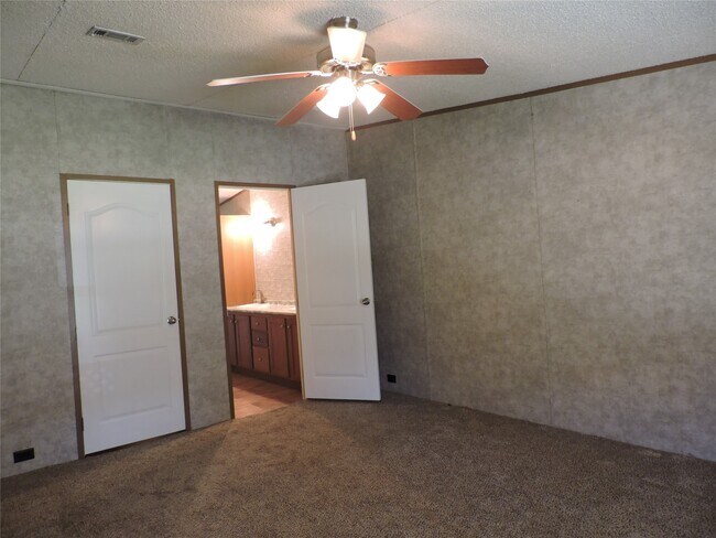 Building Photo - 4110 Jeanette Ln