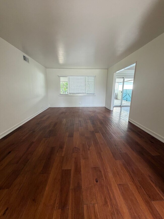 Foto del edificio - 1311 Fairplain Ave