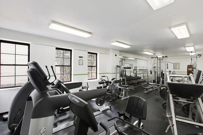 Foto del edificio - 222 E 14th St