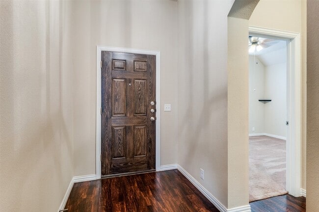 Building Photo - 4920 Lemon Grove Dr