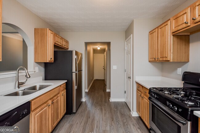 Building Photo - 10 Zebulon Pl