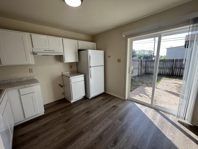 Building Photo - 2918 Prairie Flower Cir