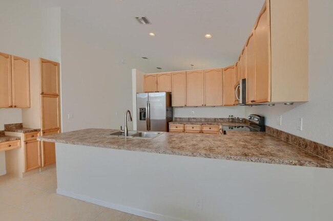 Foto del edificio - 1225 E Magnolia Cir