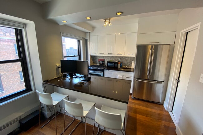 Building Photo - 345 W 145th St