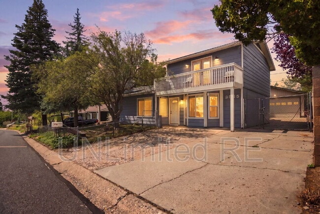 Building Photo - 3565 N Manor Rd