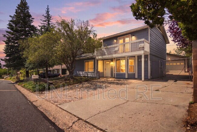 Foto del edificio - 3565 N Manor Rd