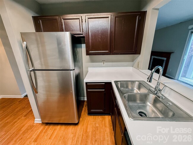 Foto del edificio - 2802 Iron Gate Ln