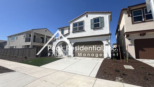 Building Photo - Brand New 3bd/2.5ba Home With 2 Car Garage!