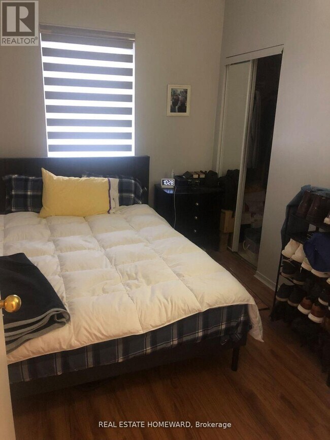 Photo du bâtiment - 2196 Queen St E