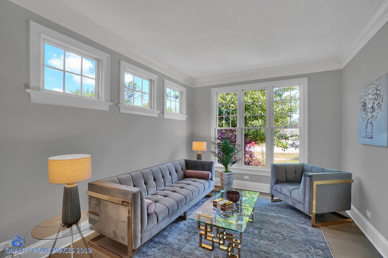 Primary Photo - 918 Parkway Dr