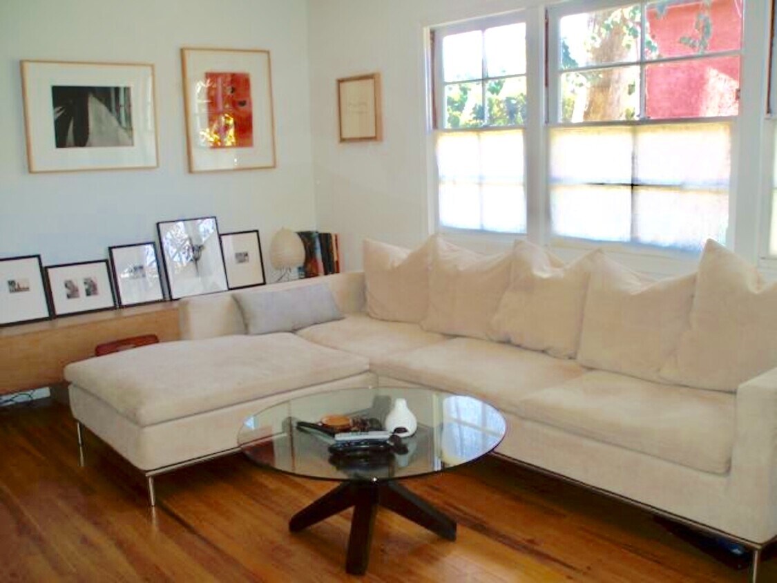 Foto principal - 1131 Bay Street