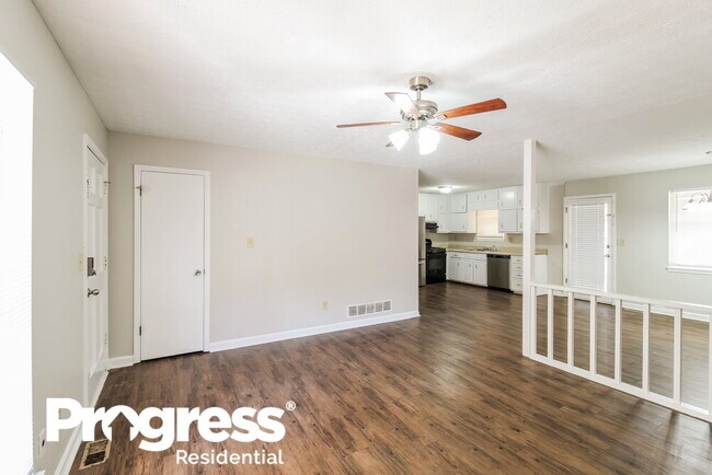 Building Photo - 581 Mary Erna Dr