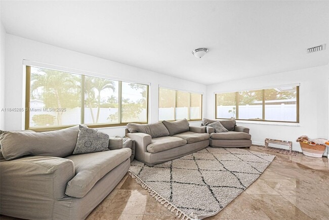 Foto del edificio - 2432 SE 13th St