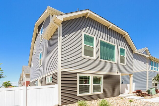 Foto del edificio - 18601 E 47th Pl