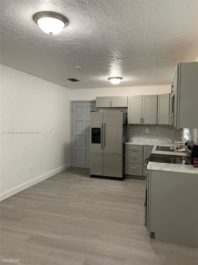 Building Photo - 3 br, 2 bath House - 3410 NW 213th Ter
