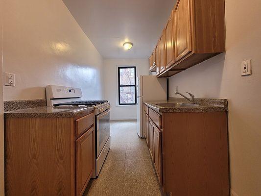 Foto del edificio - 1 bedroom in BRONX NY 10456