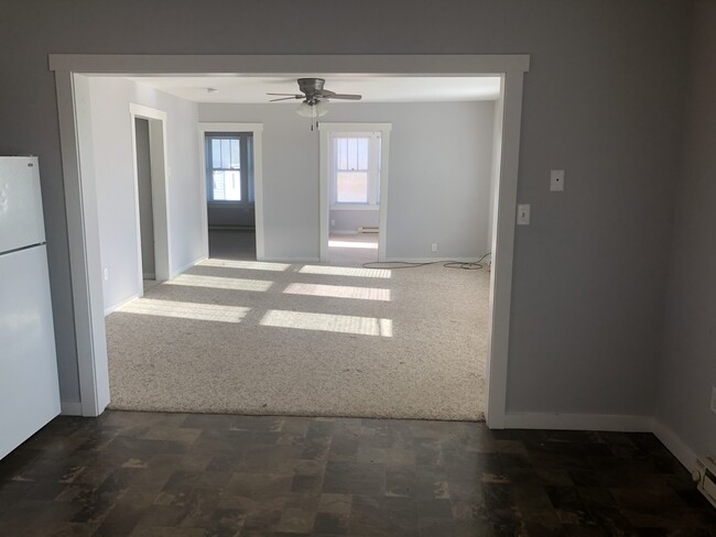 Living room area - 622 Palean St