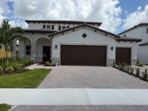 Building Photo - 2525 SE 29th Dr