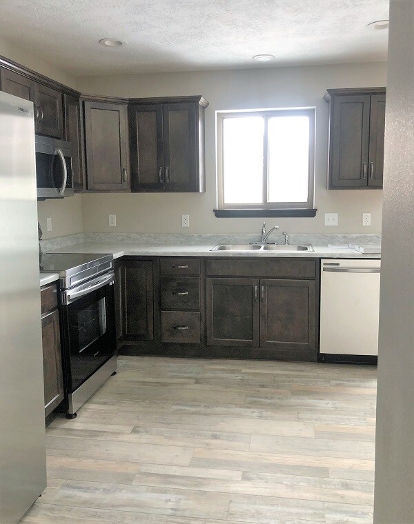 Foto del edificio - 9437 W Liam St