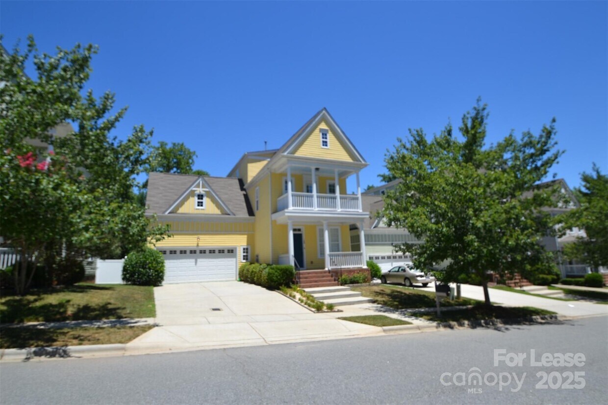 Foto principal - 149 E Morehouse Ave
