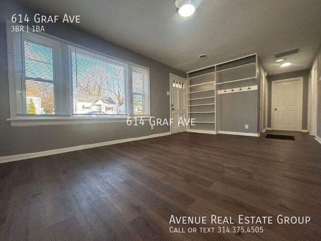 Building Photo - Charming 3-Bedroom Gem on Graf Ave – Cozy ...