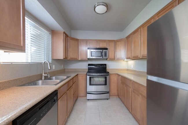 Foto del edificio - Very clean 2bedr 2bath Fresno Condo available