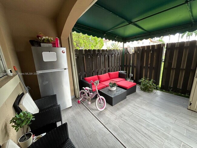 Foto del edificio - 15852 SW 68th Terrace