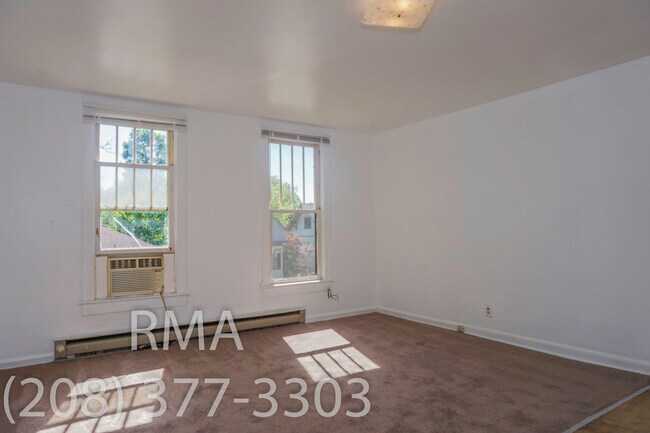 Building Photo - 1019 N 16th St