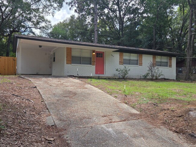 Building Photo - 503 Tall Pines St