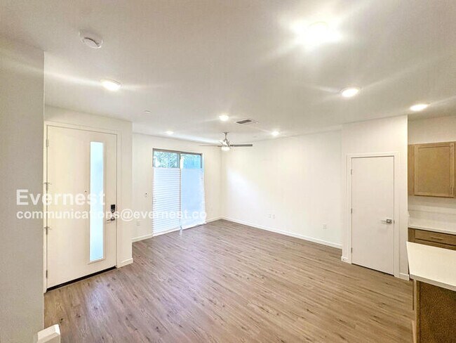 Foto del edificio - 6117 Bridgecross Dr