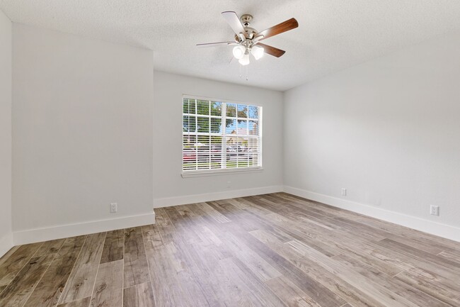 Interior Photo - South Bay Plantation Apartments