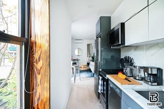 Building Photo - 1 bedroom in NEW YORK NY 10036