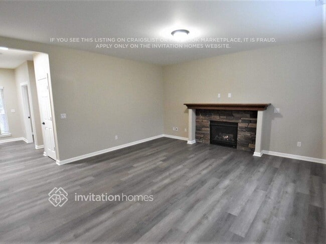 Building Photo - 103 Ames St NE