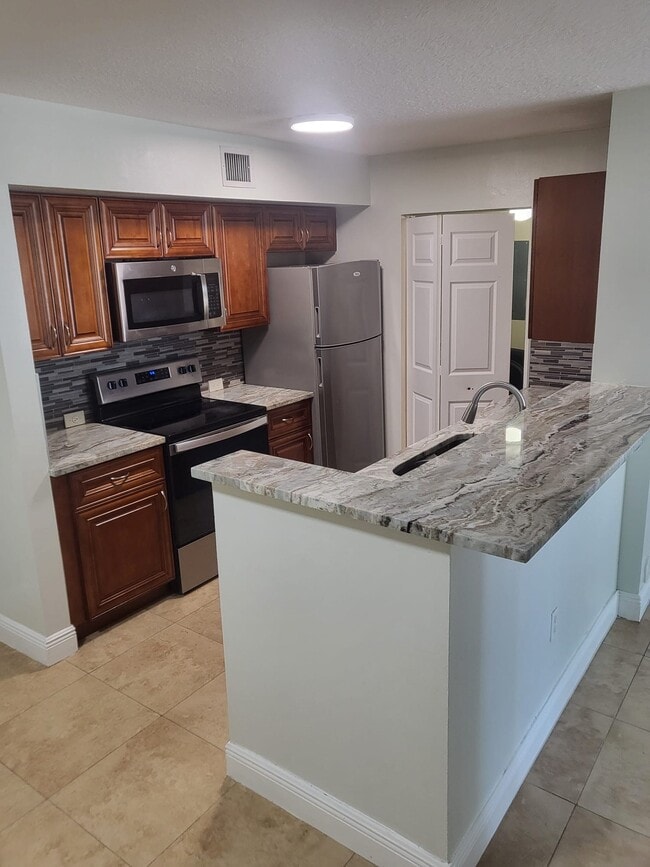 Foto del edificio - 11133 SW 8th St