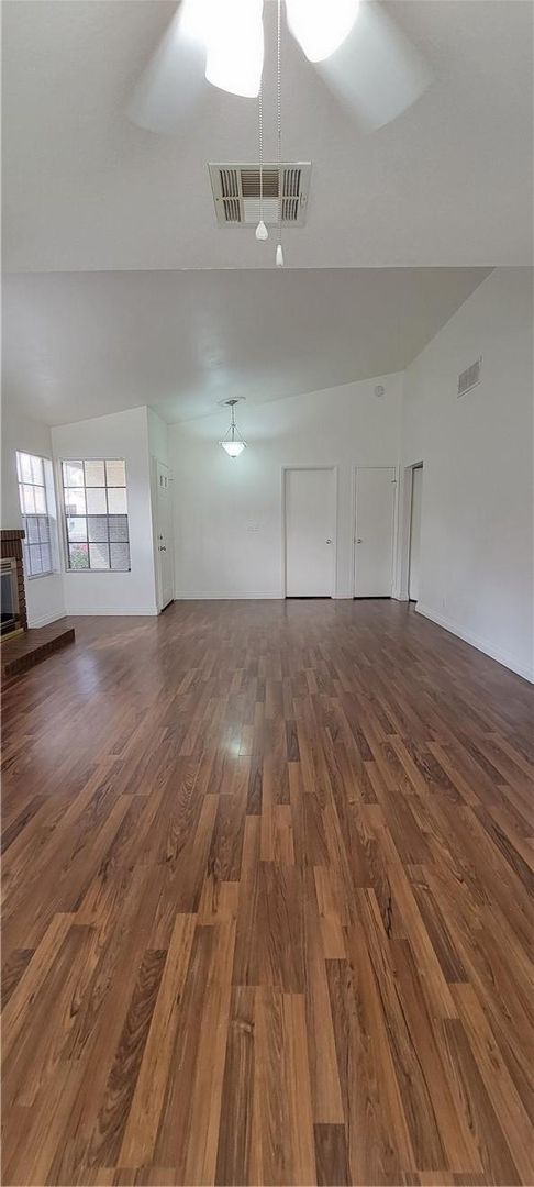Building Photo - 661 Freeburg Pl