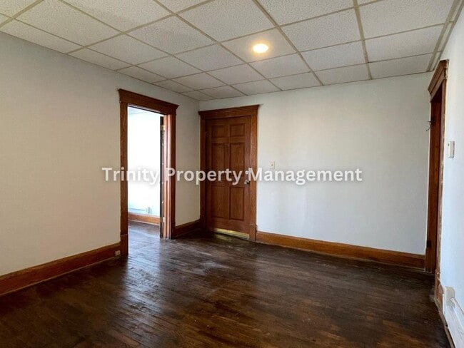 Foto del edificio - 103 Grove Ave