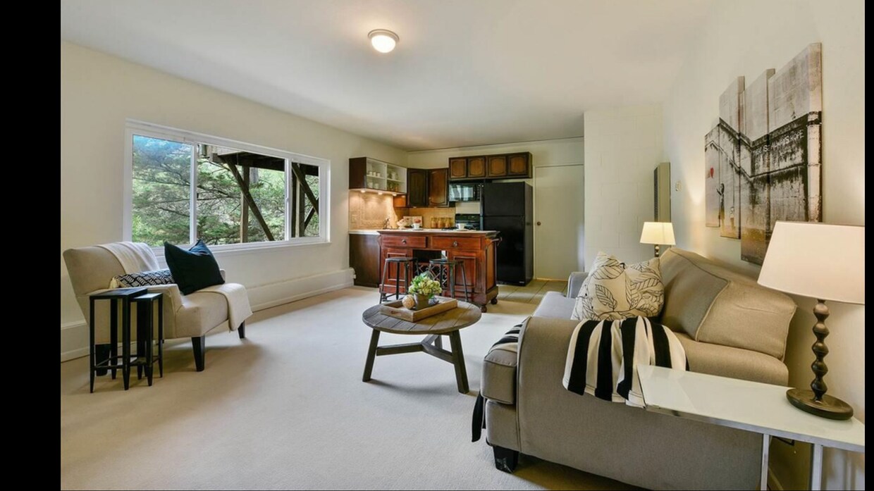Living Room/Kitchen - 6850 Gunn Dr