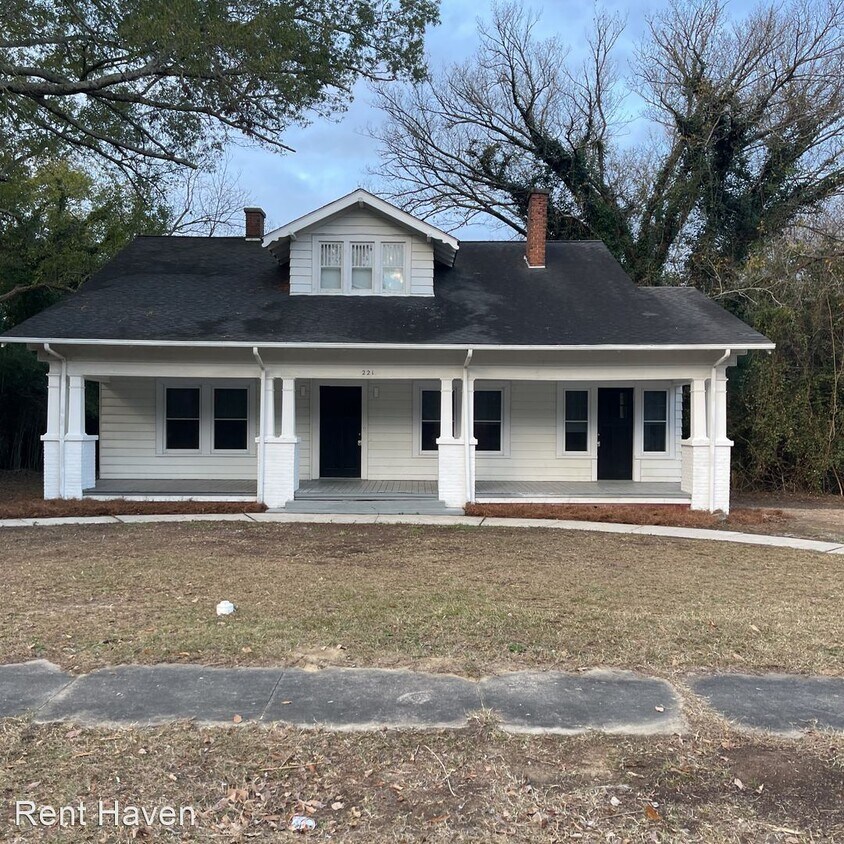 Primary Photo - 3 br, 2 bath House - 221 Line Street