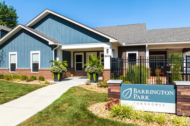 Building Photo - Barrington Park Townhomes