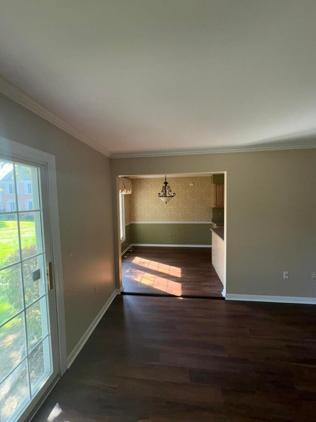 Building Photo - 37403 Stonegate Cir