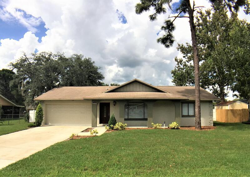 Primary Photo - 1927 E Lake Dr