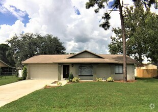 Building Photo - 1927 E Lake Dr
