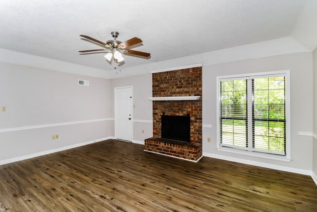 Building Photo - 6779 Cleary Dr