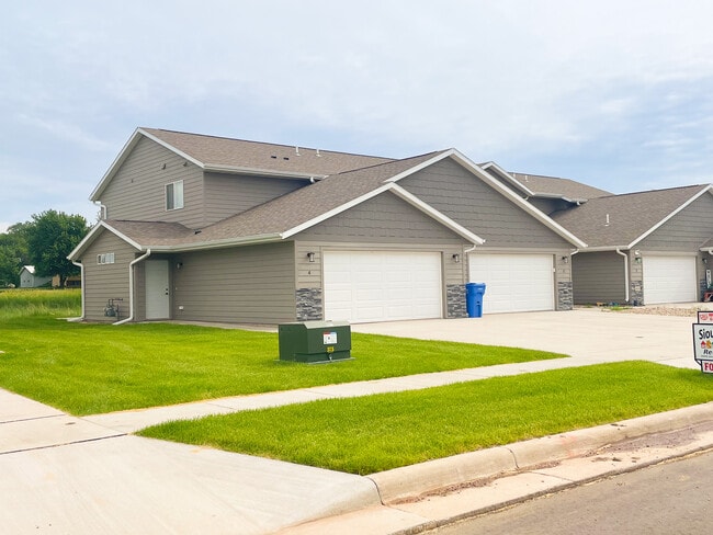 Building Photo - 110 Tanner Ct